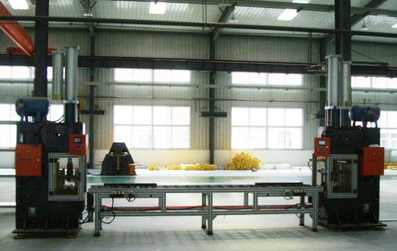 氣液增壓缸在銅排折彎設(shè)備上的應(yīng)用場景